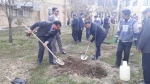 مراسم روز درختکاری با حضور اساتید و کارکنان دانشگاه برگزار شد 4