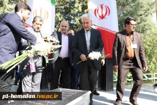 وزیر علوم در جمع دانشگاهیان فنی و حرفه‌ای استان همدان تاکید کرد:
توجه به آموزش‌های مهارتی؛ در اولویت برنامه‌های وزارت علوم 9