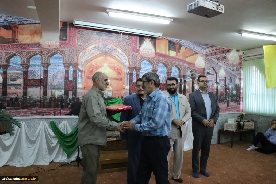 جشن میلاد حضرت نبی اکرم(ص) و امام جعفر صادق(ع) و گرامیداشت هفته دفاع مقدس در دانشکده شهید مفتح برگزار شد 2