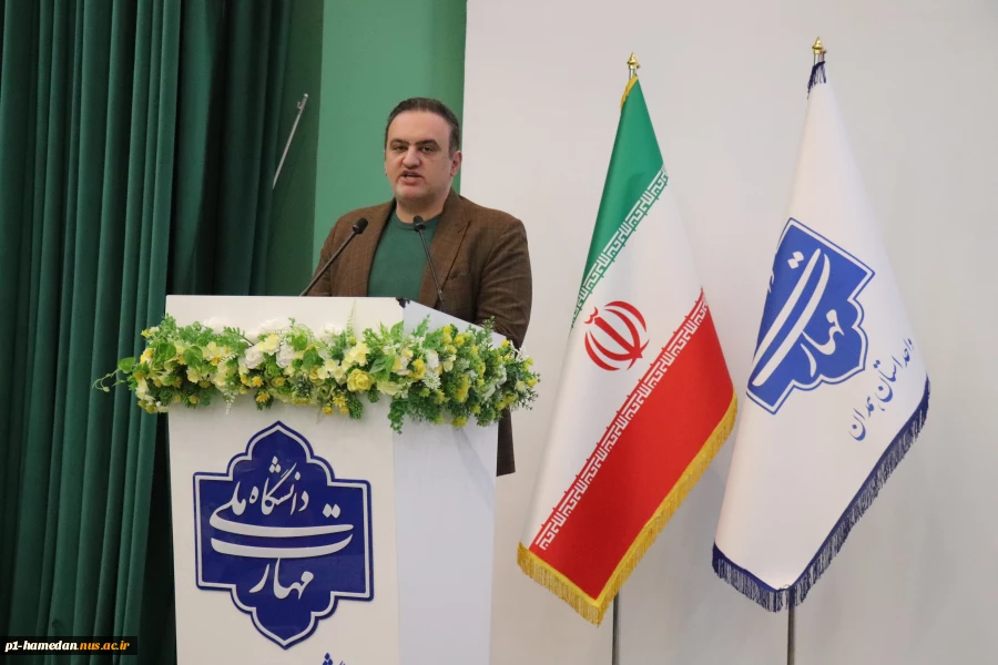 گرامیداشت روز دانشجو با حضور پرشور دانشجویان در دانشکده شهید مفتح برگزار شد. 5