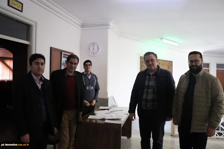 در نخستین روز از برگزاری آزمونهای نیمسال اول صورت گرفت:
 بازدید رئیس دانشگاه ملی مهارت استان همدان از روند برگزاری امتحانات   5