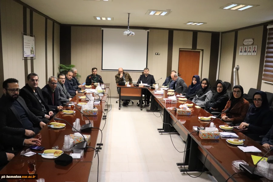 نشست رییس و معاونین واحد استانی  دانشگاه ملی مهارت استان همدان با اعضای هیات علمی 6