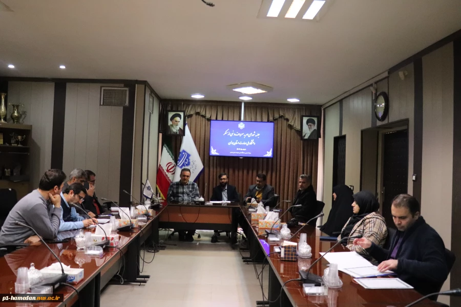 با حضور دبیر ستاد سازمان امر به معروف و نهی از منکر استان همدان:
برگزیدگان جشنواره مفلحون در بخش مقدماتی در دانشگاه ملی مهارت در دو بخش هیات علمی و کارمندی معرفی شدند. 2