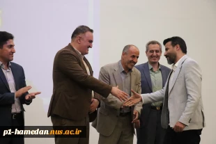 مراسم گرامیداشت مقام شامخ استاد و تقدیر از اساتید سرآمد دانشگاه ملی مهارت استان همدان برگزار شد 10