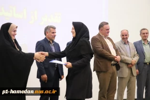 مراسم گرامیداشت مقام شامخ استاد و تقدیر از اساتید سرآمد دانشگاه ملی مهارت استان همدان برگزار شد 12