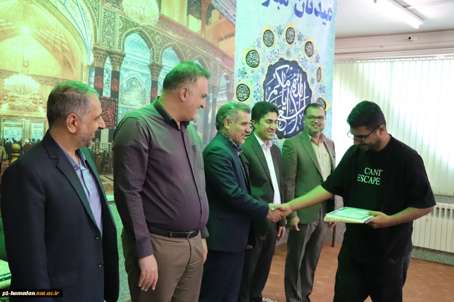 به مناسبت هفته خوابگاه:
از مسئولین خوابگاه و سلف سرویس دانشکده شهید مفتح تجلیل شد. 2