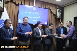 به مناسبت روز ارتباطات و روابط عمومی: 
از همکاران حوزه روابط عمومی دانشگاه ملی مهارت استان قدردانی شد. 2