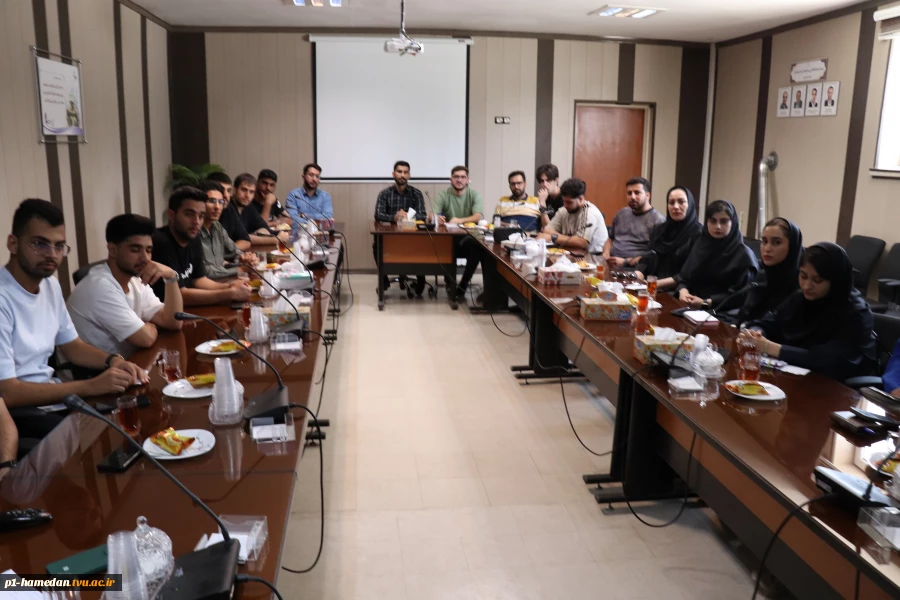 اعضای انجمن های علمی دانشگاه ملی مهارت استان با رئیس دانشگاه دیدار و گفتگو کردند 3