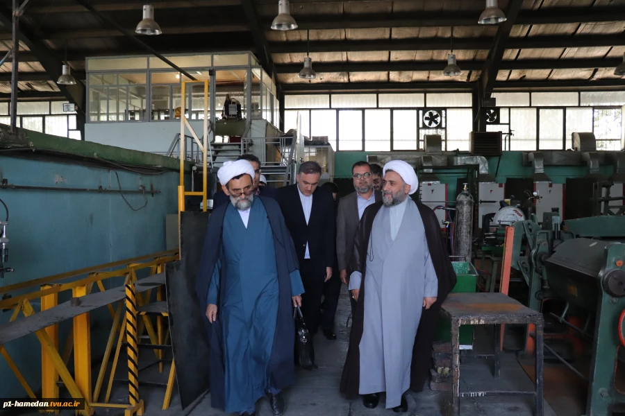 حجت الاسلام والمسلمین افلاکیان به‌عنوان نماینده نهاد مقام معظم رهبری در دانشگاه ملی مهارت استان همدان منصوب شد
 2