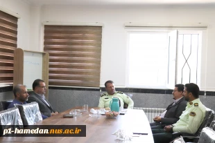 به مناسبت گرامیداشت هفته نیروی انتظامی انجام شد:
بازدید مسئولان دانشگاه ملی مهارت استان همدان از کلانتری ۱۶ به مناسبت هفته ناجا 4