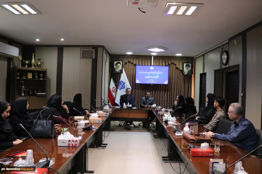 جلسه توجیهی رابطین و مشاورین دانشگاه ملی مهارت استان همدان به‌منظور آغاز سال تحصیلی جدید برگزار شد. 3