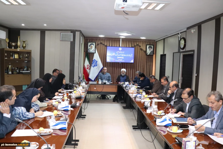 جلسه هم اندیشی با موضوع چشم انداز، فرصت‌ها، نقاط ضعف و قوت دانشگاه ملی مهارت  برگزار شد 4