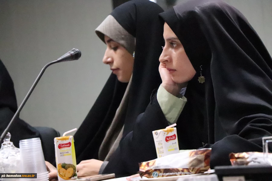 به همت دفتر نهاد نمایندگی مقام معظم رهبری(مدظله العالی) و معاونت فرهنگی دانشگاه ملی مهارت استان همدان برگزار شد؛
نشست دوره ا ی تربیتی شهید چمران (مدیران فردا)
 2