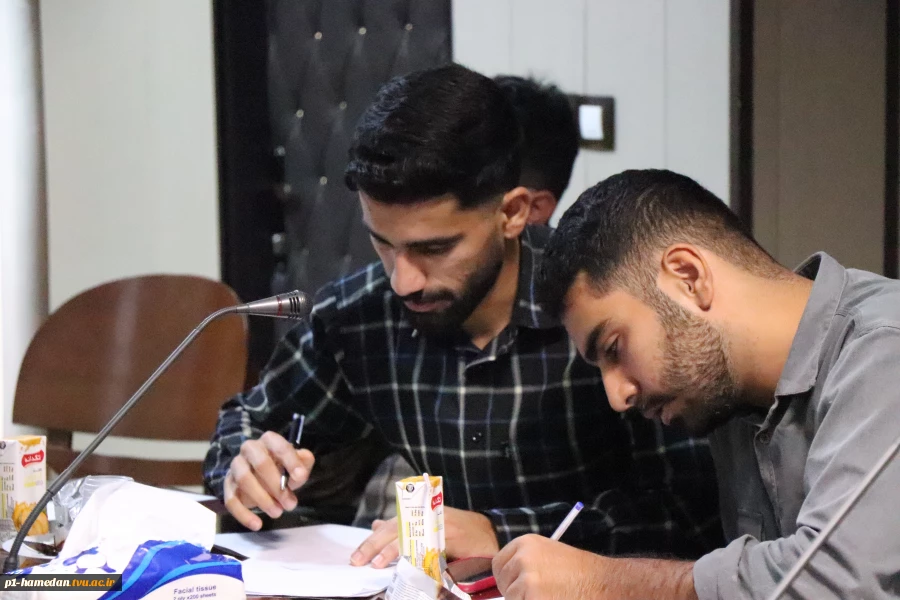 به همت دفتر نهاد نمایندگی مقام معظم رهبری(مدظله العالی) و معاونت فرهنگی دانشگاه ملی مهارت استان همدان برگزار شد؛
نشست دوره ا ی تربیتی شهید چمران (مدیران فردا)
 2