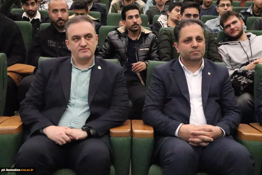 به مناسبت روز دانشجو؛
دکتر حسینی معاون هماهنگی امور اقتصادی استانداری همدان، میهمان ویژه دانشگاه ملی مهارت استان بود. 2