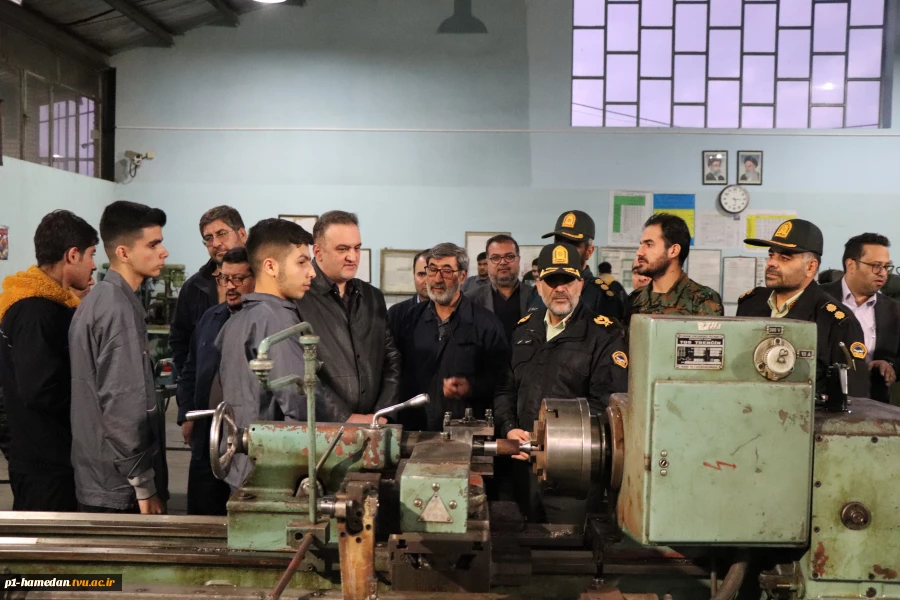 تعامل علم و امنیت در مسیر توسعه مهارت‌محور
بازدید فرماندهی نیروی انتظامی استان همدان از دانشگاه ملی مهارت استان
 8