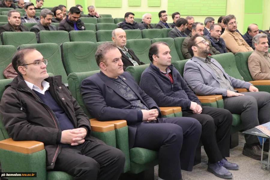 آیین اختتامیه هفته پژوهش دانشگاه ملی مهارت استان همدان با معرفی پژوهشگران برتر برگزار شد. 3