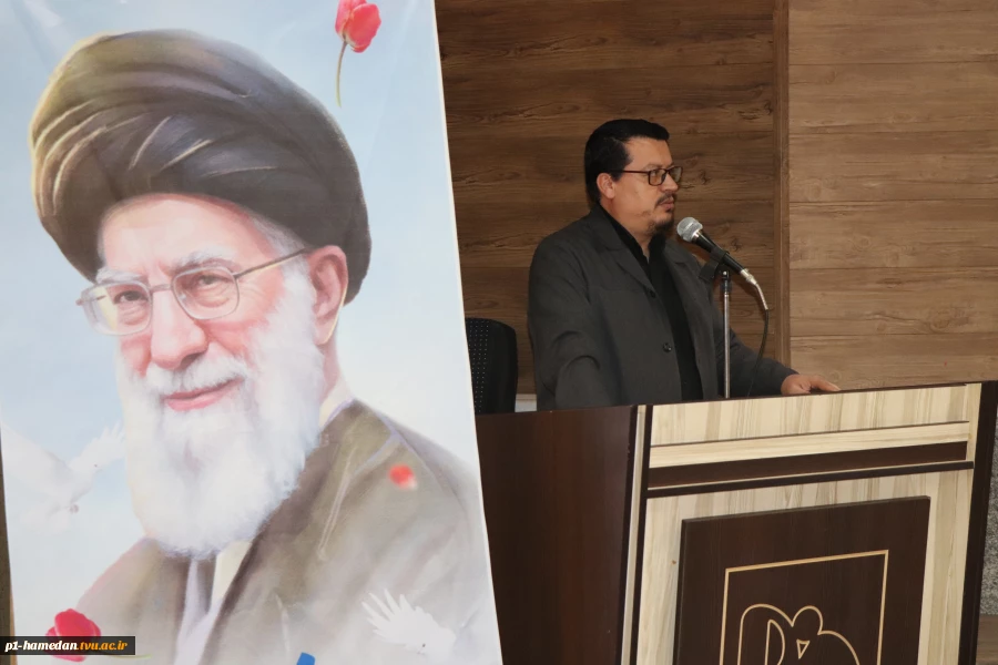 به مناسبت اربعین شهادت قائد امت برگزار شد؛
مراسم قرائت دعای توسل، سخنرانی مذهبی و تبیینی و مدیحه سرایی اهل بیت علیهم السلام در دانشکده شهید مفتح  5
