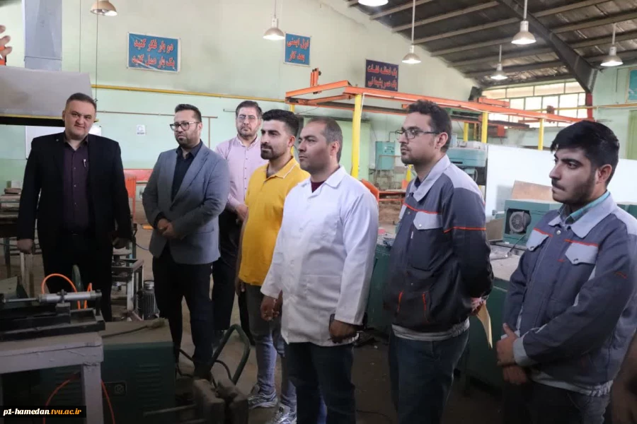 کارگاه عملی ریخته‌گری( شکل دادن فلزات) با هدف ارتقای مهارت‌های فنی دانشجویان پیش از شروع امتحانات در دانشکده شهید مفتح برگزار شد.  3