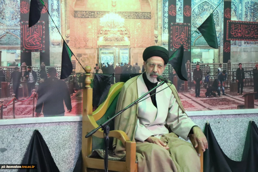 مراسم عزاداری روز هشتم ماه محرم با حضور جمعی از دانشجویان، اساتید و کارکنان در دانشگاه برگزار شد.