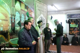 مراسم عزاداری روز هشتم ماه محرم با حضور جمعی از دانشجویان، اساتید و کارکنان در دانشگاه برگزار شد. 5