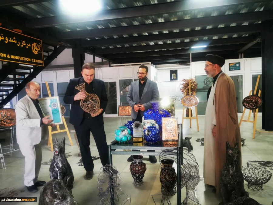 هنر در قاب فلز؛ نمایش خلاقیت‌ و ابداع در مرکز رشد دانشگاه ملی مهارت استان همدان 6