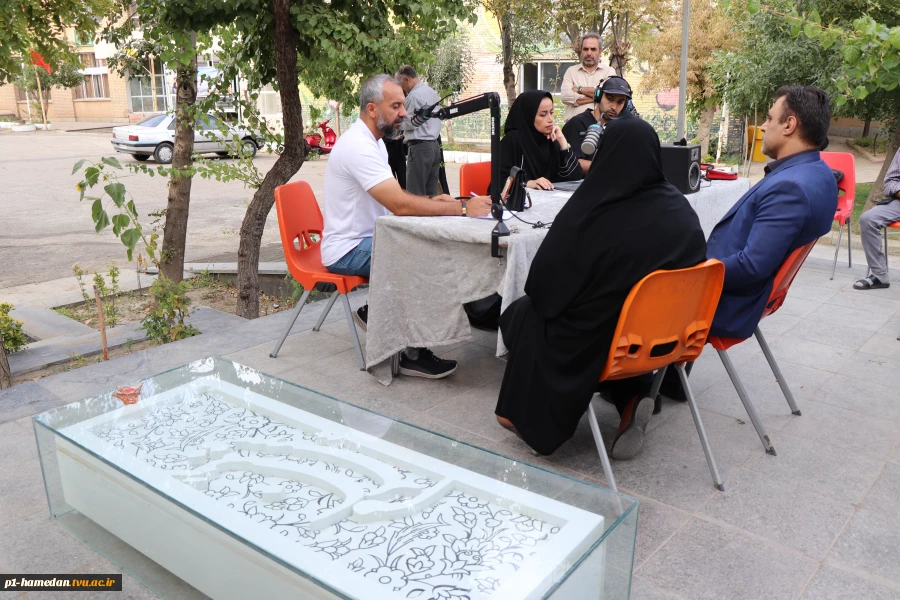 «فاتحان قله» در جوار مزار شهید گمنام؛ روایت ایستادگی از دانشگاه تا رادیو 5